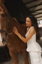 TOP BORDADO COM TEXTURA E DECOTE REDONDO CRU SAHOCO