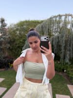 TOP VERDE SECO COM ALÇA FINA PONTO CHIC - Image 2