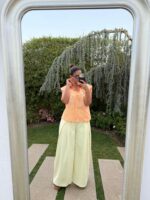 CALÇA AMARELA MANTEIGA COM PREGA NA FRENTE PONTO CHIC - Image 2