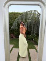 CALÇA AMARELA MANTEIGA COM PREGA NA FRENTE PONTO CHIC - Image 3