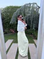 BLUSA BRANCA BORDADA COM BOTÕES BRILHANTES PONTO CHIC - Image 3