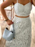 CONJUNTO AZUL EM RENDA COM TOP E SAIA PONTO CHIC - Image 4