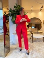 BLAZER VERMELHO ESTRUTURADO COM DETALHE DE ABA NO OMBRO IMPERIAL - Image 3