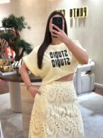 T-SHIRT AMARELA STUDIO PONTO CHIC - Image 3