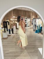 VESTIDO BEGE COM CROCHET NO PEITO LANÇA PERFUME - Image 2