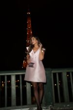 VESTIDO ROSA CURTO COM GOLA PONTO CHIC PREMIUM