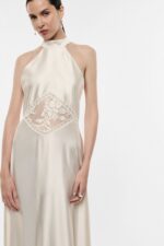 VESTIDO ACETINADO CRU COM ENCAIXE EM RENDA NA FRENTE IMPERIAL - Image 5