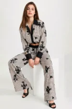 CAMISA RISCAS COM BORDADOS EM LANTEJOULAS SAHOCO - Image 2