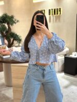 BLUSA AZUL AOS QUADROS COM BORDADOS PONTO CHIC