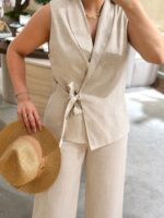 CONJUNTO DE LINHO BEGE COM COLETE E CALÇA PONTO CHIC - Image 4