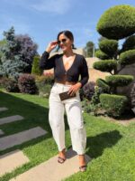 TOP CROPPED EM MALHA VAZADA PRETO PLEASE - Image 2