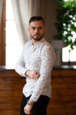 CAMISA BRANCA ESTAMPADA FOLHAGEM JOVITS