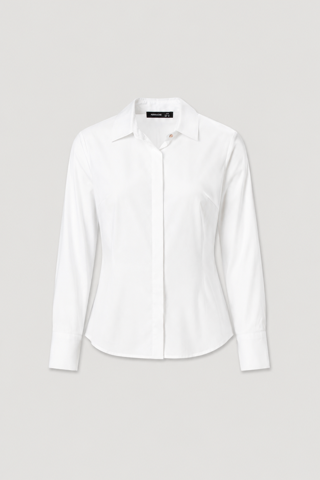 ChatGPT Image 11_08_2026, 17_48_42 CAMISA CINTADA BRANCA DE MANGA COMPRIDA FERRACHE - Image 1